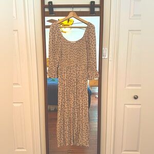 Newflora floral midi dress size m like new worn 1x NSPF home
